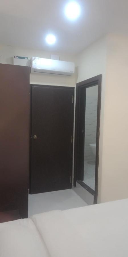 M G Residency Hotel Chikmagalūr Buitenkant foto