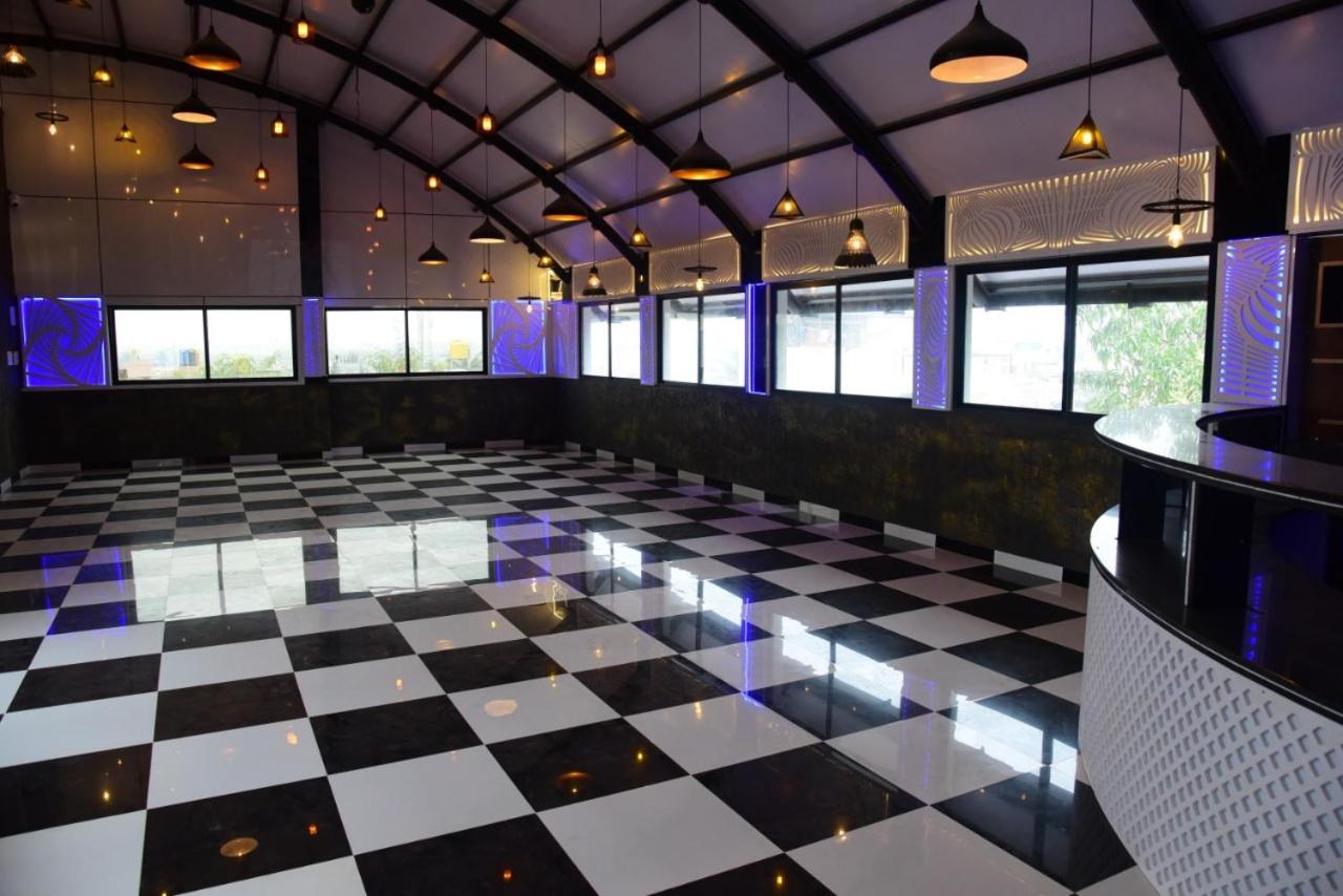 M G Residency Hotel Chikmagalūr Buitenkant foto