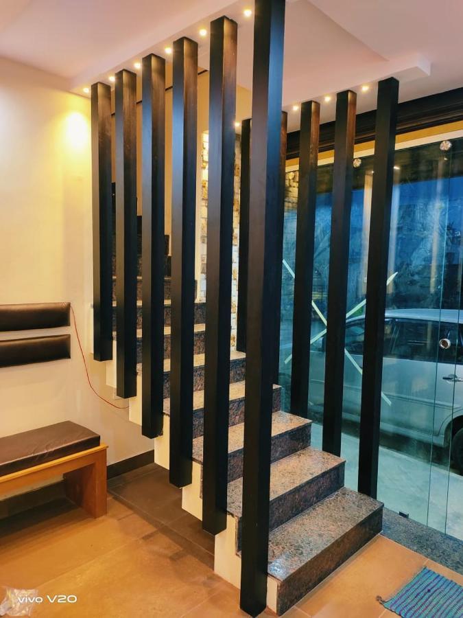 M G Residency Hotel Chikmagalūr Buitenkant foto