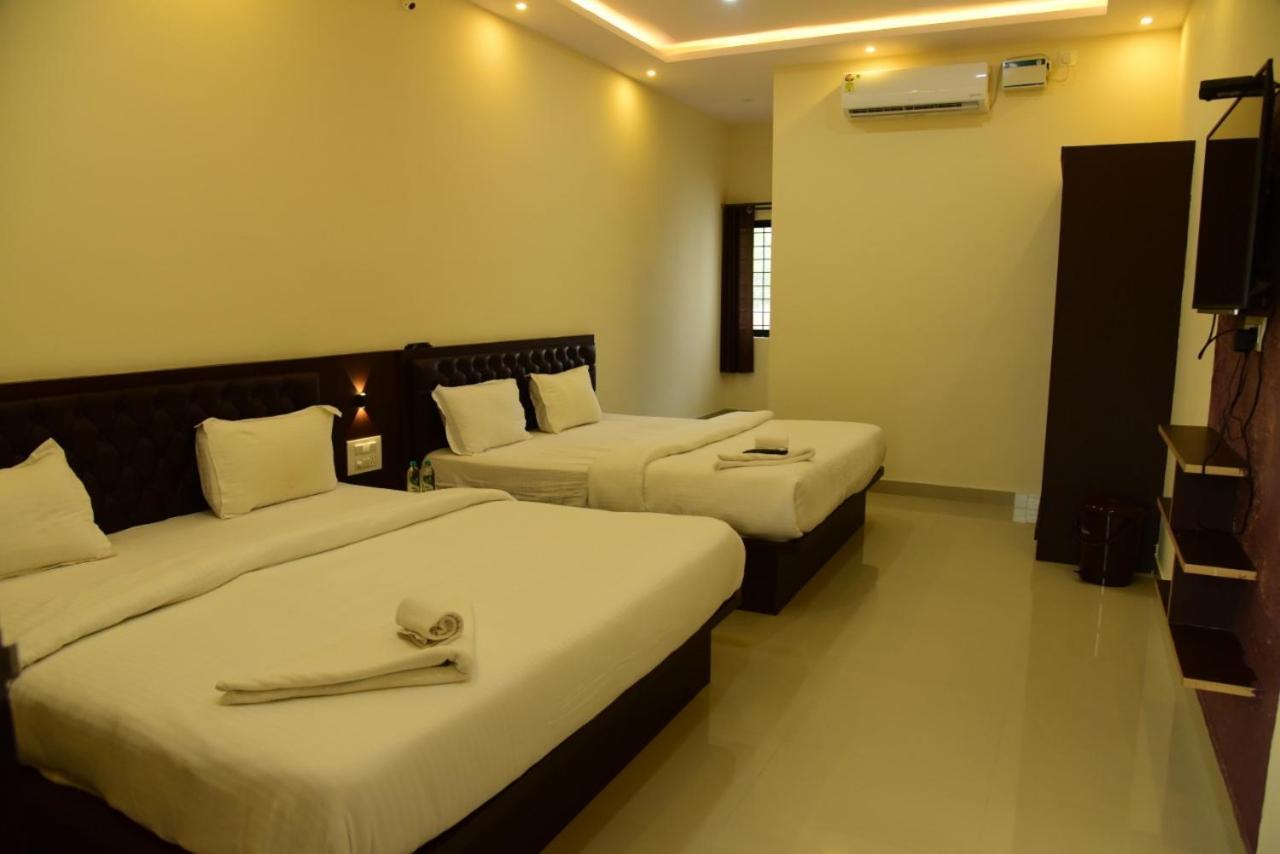 M G Residency Hotel Chikmagalūr Buitenkant foto