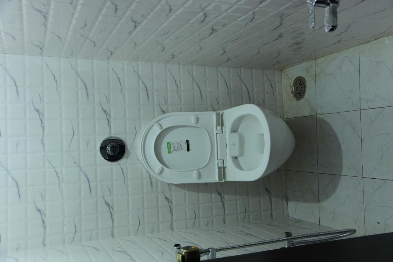M G Residency Hotel Chikmagalūr Buitenkant foto