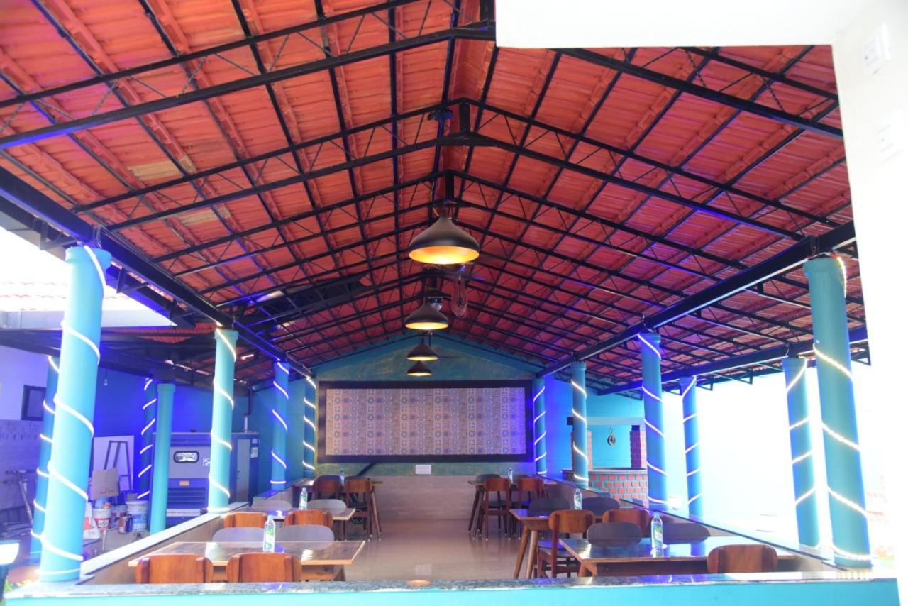 M G Residency Hotel Chikmagalūr Buitenkant foto