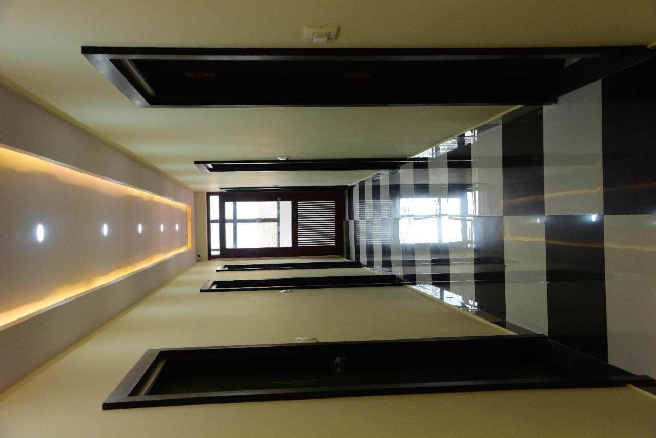 M G Residency Hotel Chikmagalūr Buitenkant foto